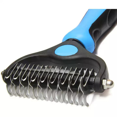 Любимец собаки кота линяя гребень Dematting Deshedding чистит длиной нержавеющую сталь щеткой ручки