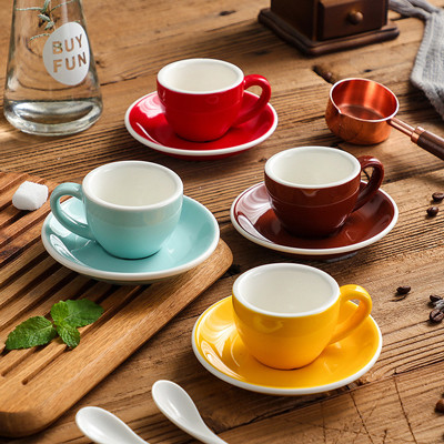 Multicolor чашки эспрессо фарфора 75ml с поддонниками ссыпают поставки кухни