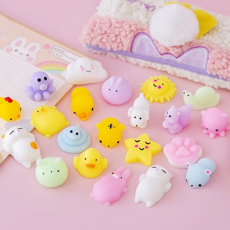 Стресс 50PCS TPR мини животный мягкий забавляется игрушки непоседы Mochi для сброса стресса